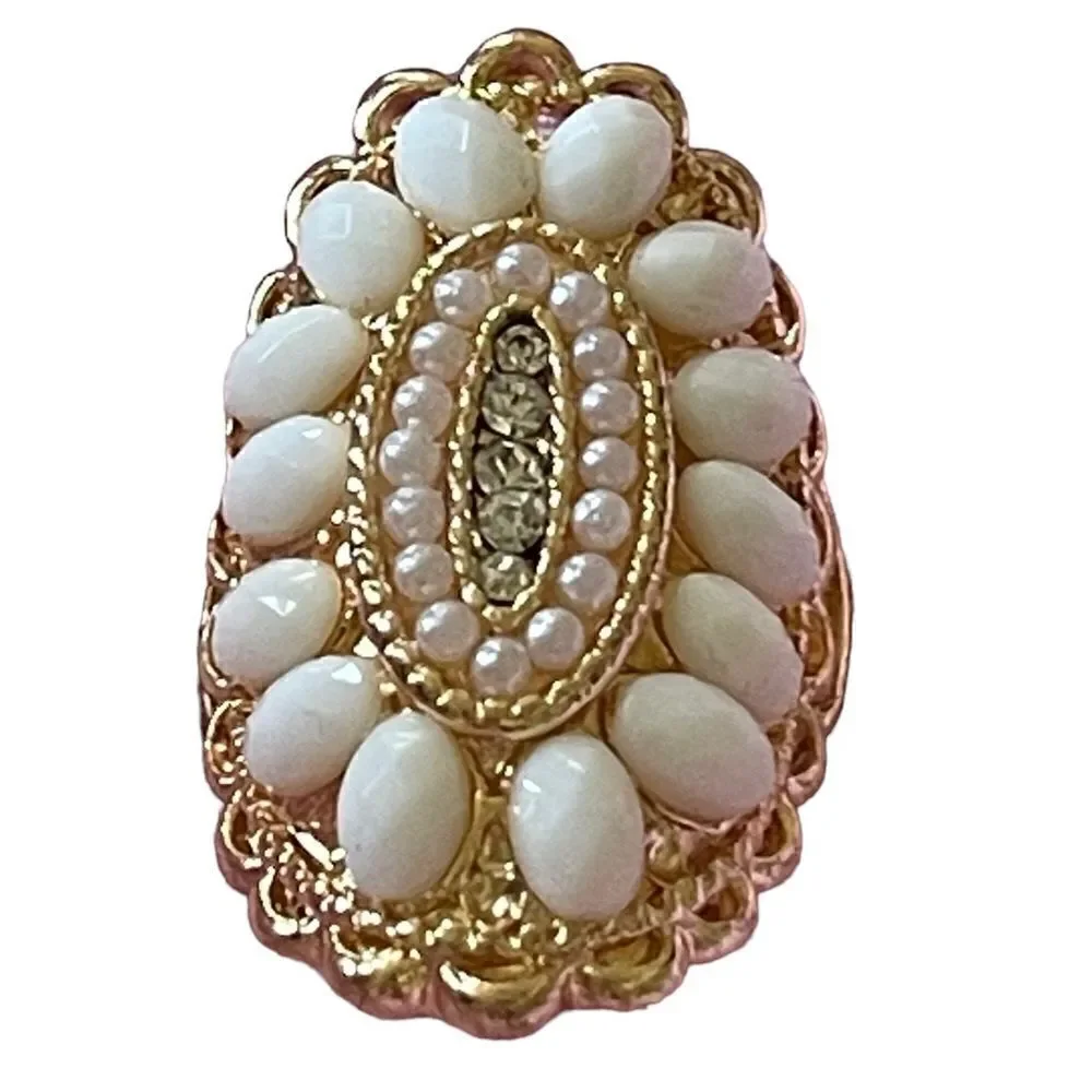 NWOT pearl rhinestone gold tone ring size US side 6.5